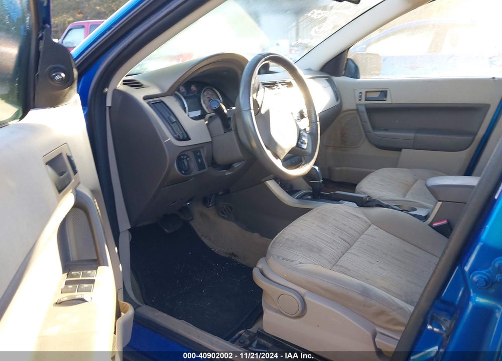 2011 FORD FOCUS SE VIN: 1FAHP3FNXBW124818