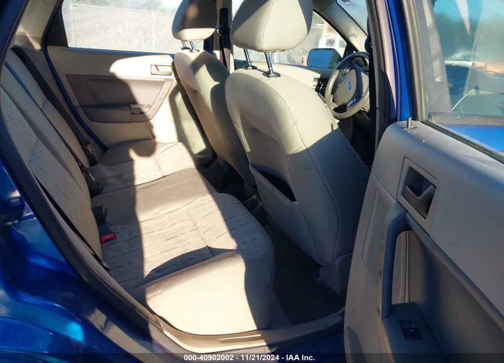 2011 FORD FOCUS SE VIN: 1FAHP3FNXBW124818