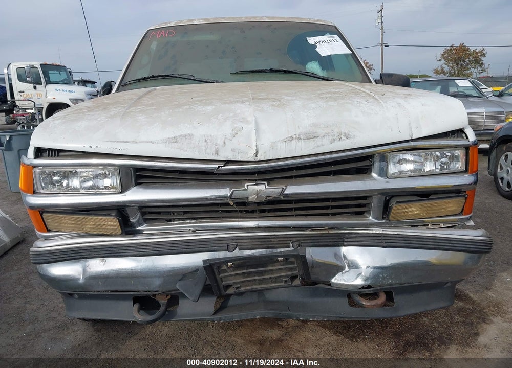 1997 CHEVROLET SUBURBAN 1500 VIN: 3GNFK16RXVG152412