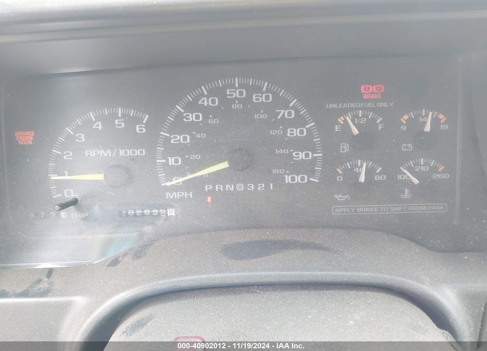1997 CHEVROLET SUBURBAN 1500 VIN: 3GNFK16RXVG152412