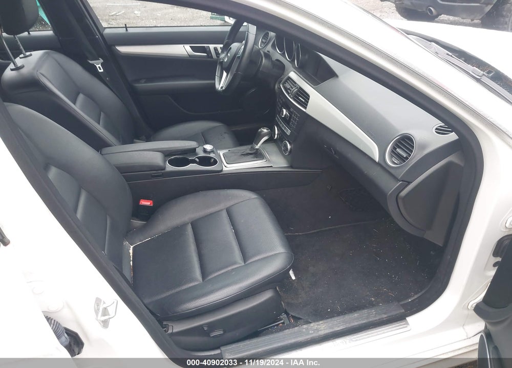 2013 MERCEDES-BENZ C 300 LUXURY 4MATIC/SPORT 4MATIC VIN: WDDGF8AB2DR280586