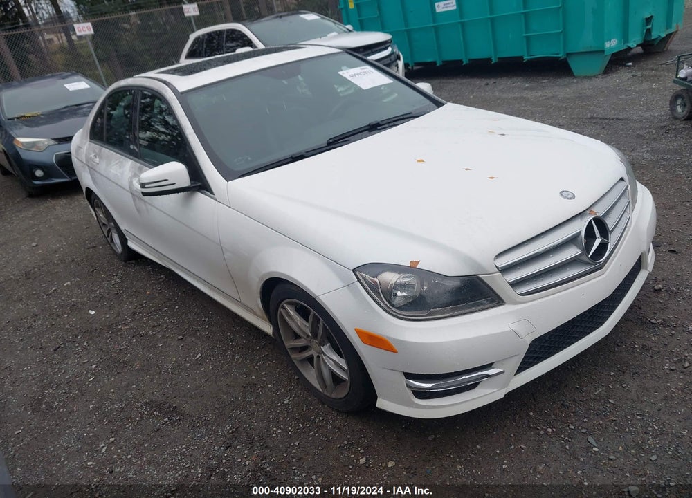 2013 MERCEDES-BENZ C 300 LUXURY 4MATIC/SPORT 4MATIC VIN: WDDGF8AB2DR280586