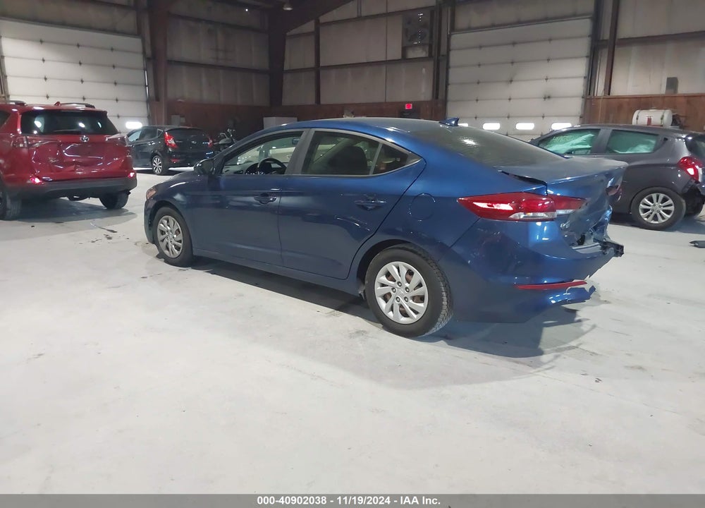 2018 HYUNDAI ELANTRA SE VIN: 5NPD74LF6JH398632