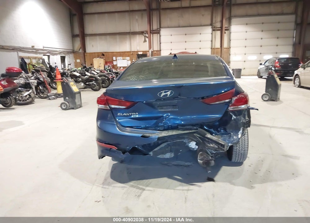 2018 HYUNDAI ELANTRA SE VIN: 5NPD74LF6JH398632