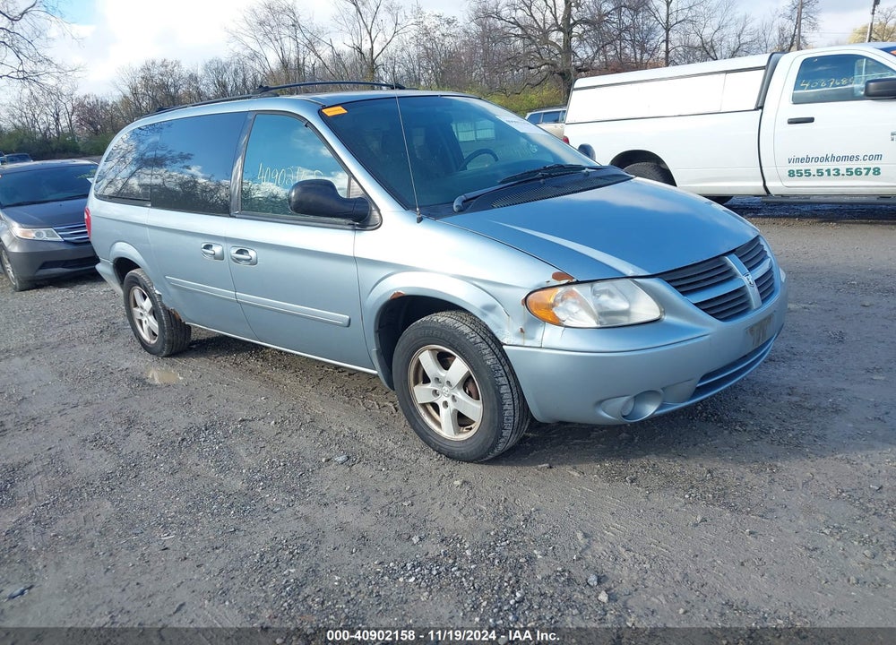 2005 DODGE GRAND CARAVAN SXT VIN: 2D4GP44L05R148204