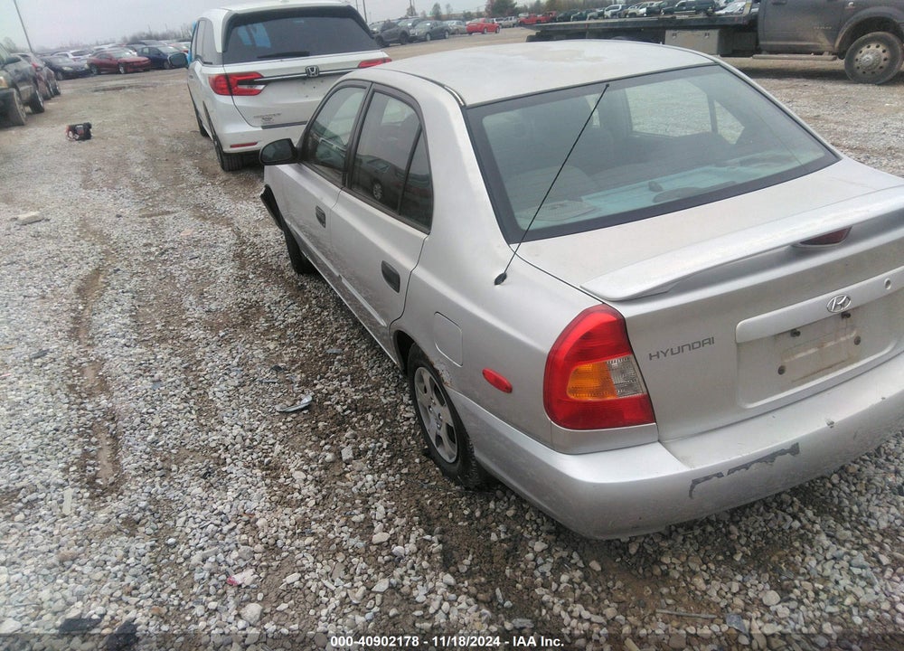 2001 HYUNDAI ACCENT GL VIN: KMHCG45CX1U236213