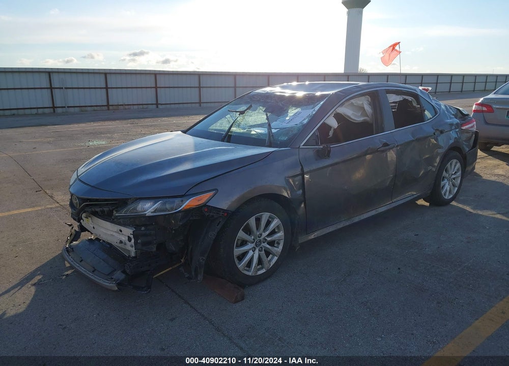 2019 TOYOTA CAMRY LE VIN: 4T1B11HK8KU688533