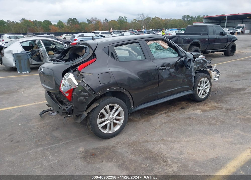 2011 NISSAN JUKE S VIN: JN8AF5MR3BT021813