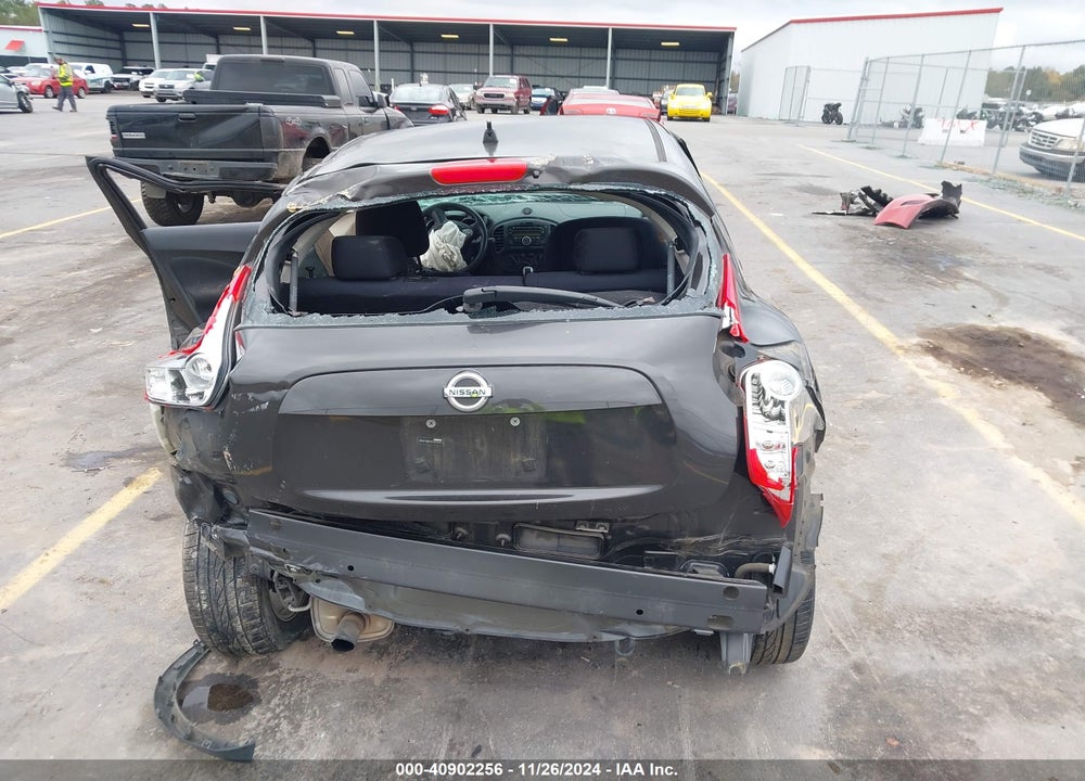 2011 NISSAN JUKE S VIN: JN8AF5MR3BT021813