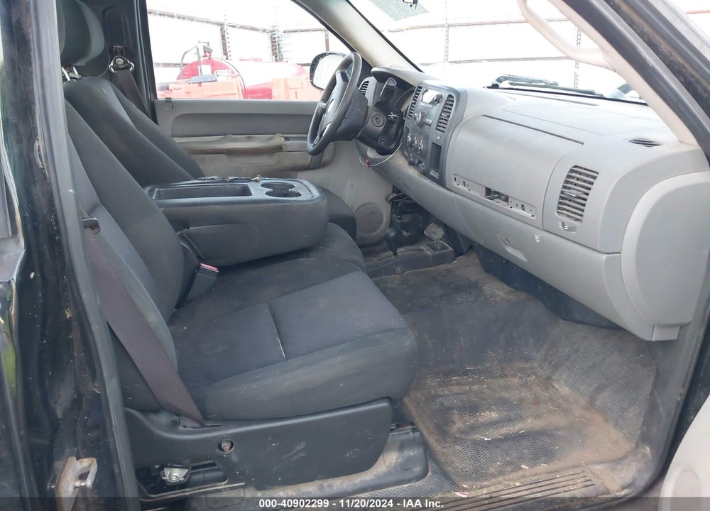 2010 CHEVROLET SILVERADO 1500 VIN: 1GCPKPE03AZ132497