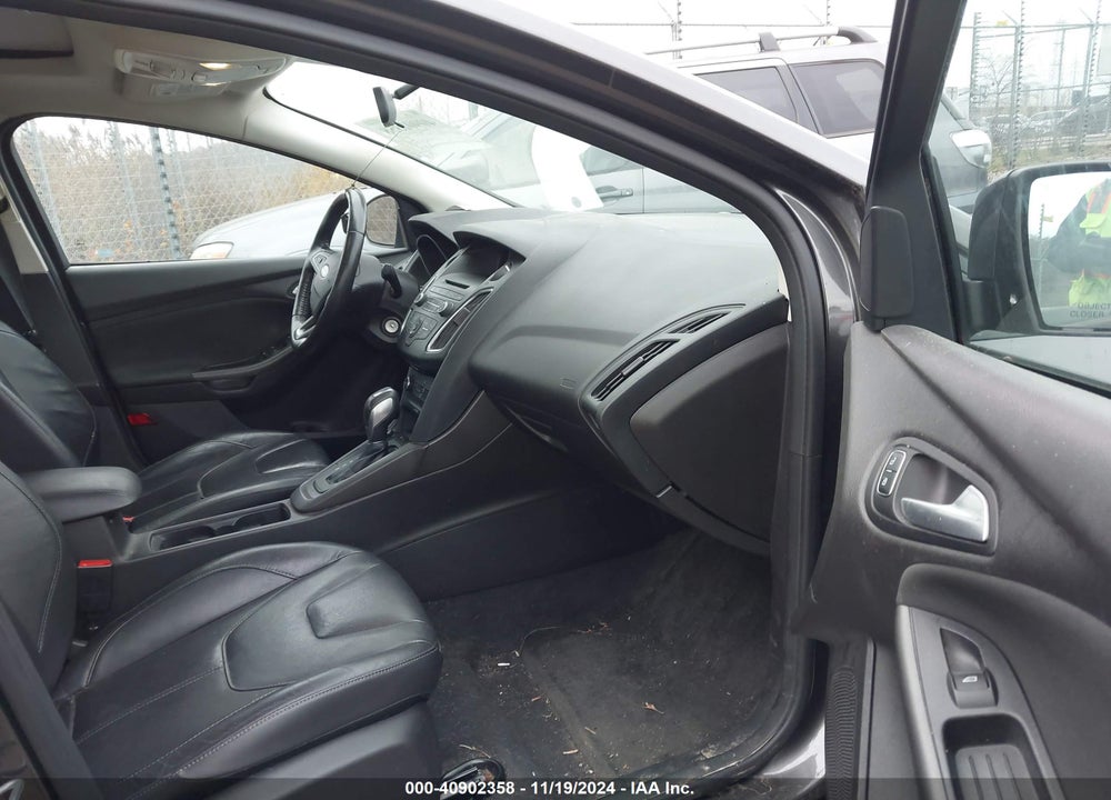 2015 FORD FOCUS SE VIN: 1FADP3F23FL362862