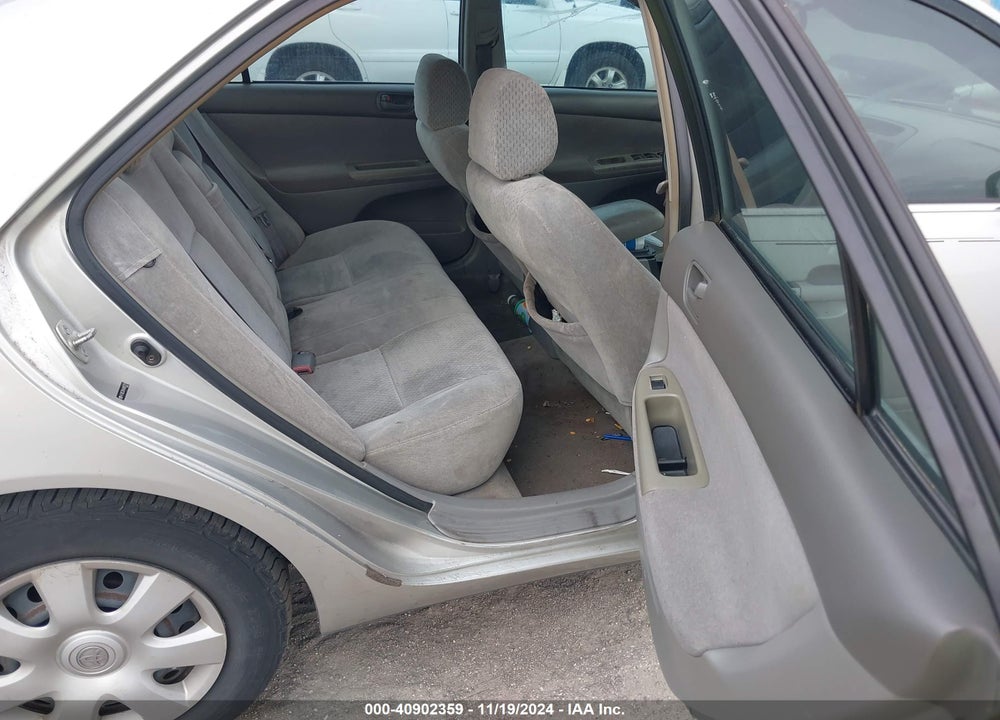 2004 TOYOTA CAMRY LE VIN: 4T1BE32K44U907371