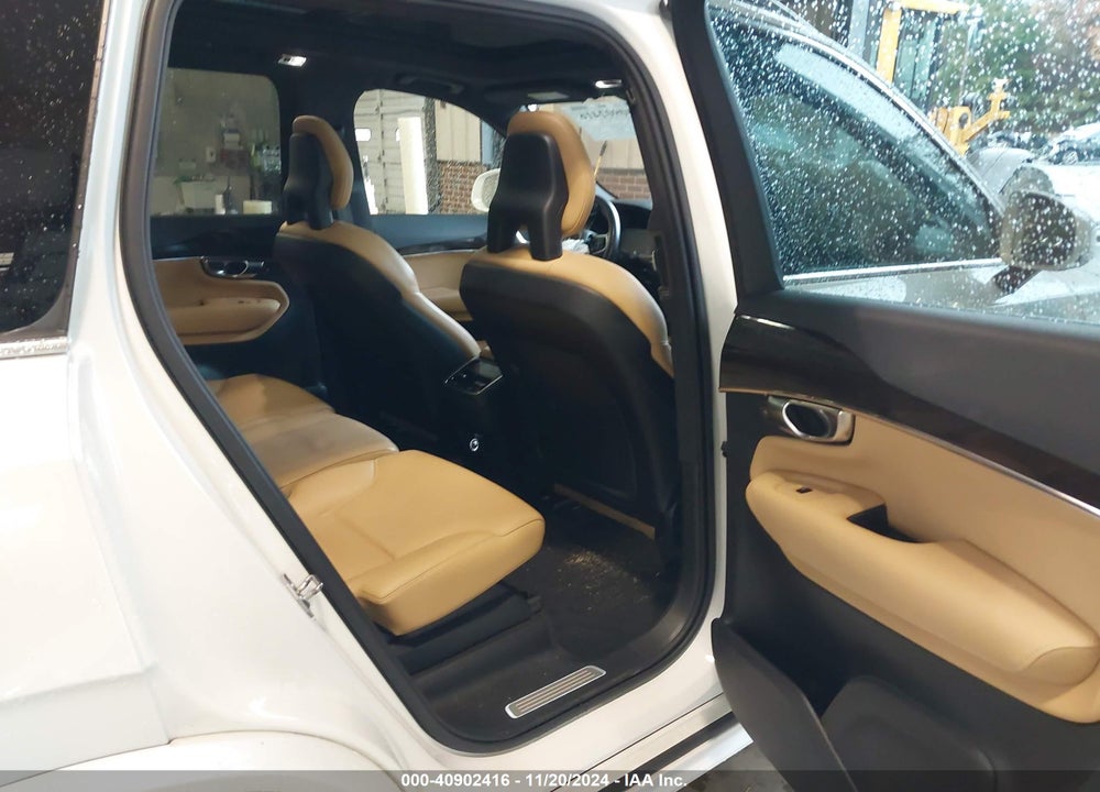 2018 VOLVO XC90 T5 MOMENTUM VIN: YV4102CK9J1349129