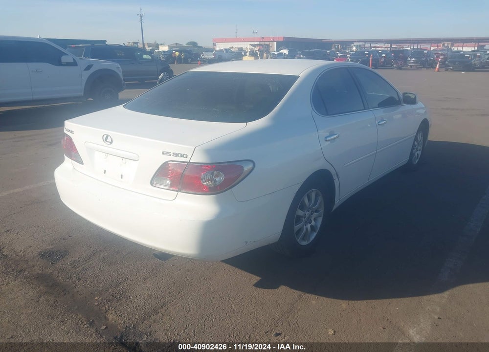 2002 LEXUS ES 300 VIN: JTHBF30G320071779