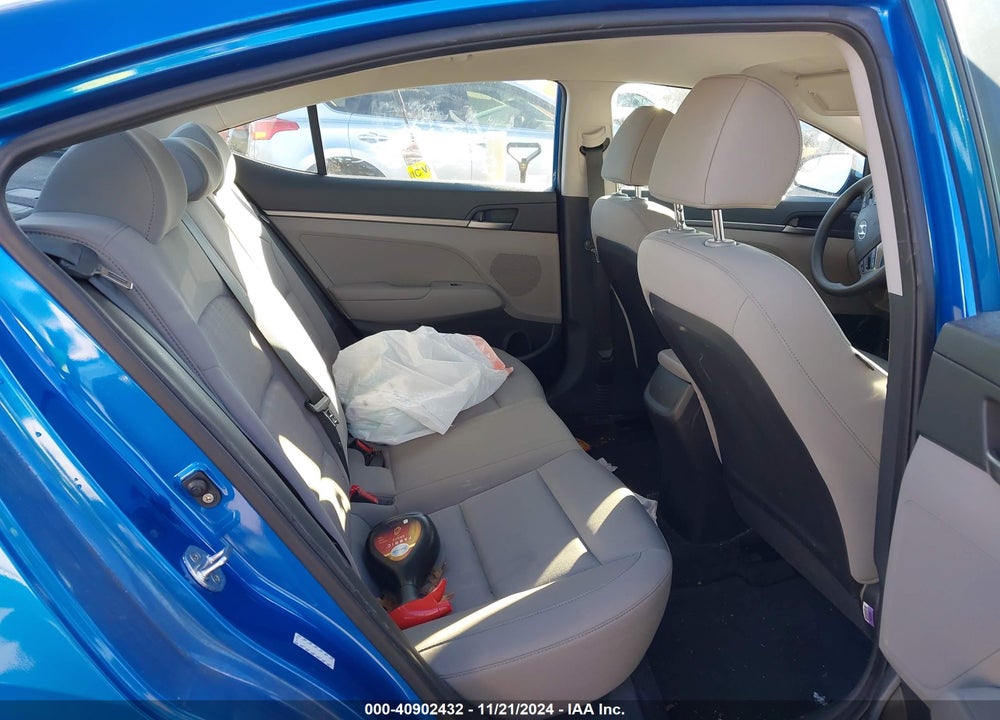 2018 HYUNDAI ELANTRA SE VIN: KMHD74LF9JU453284