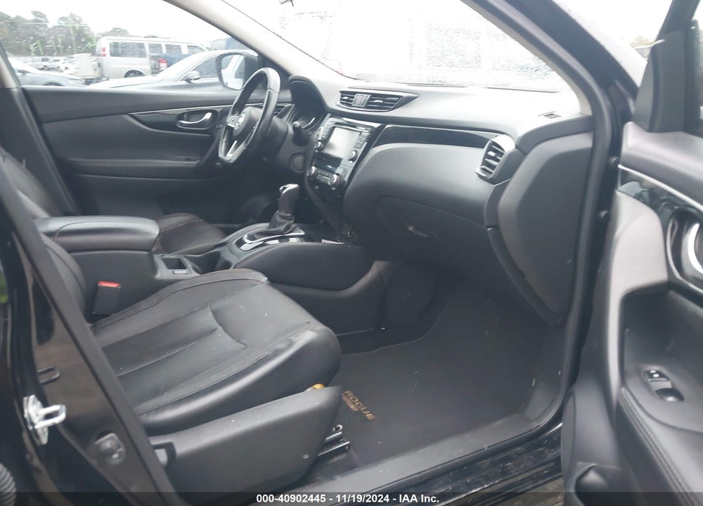2017 NISSAN ROGUE SPORT SL VIN: JN1BJ1CP1HW005577