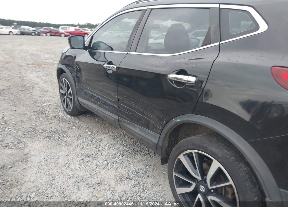2017 NISSAN ROGUE SPORT SL VIN: JN1BJ1CP1HW005577