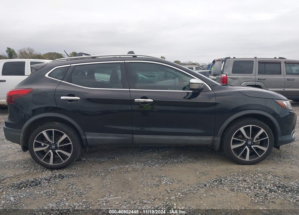 2017 NISSAN ROGUE SPORT SL VIN: JN1BJ1CP1HW005577