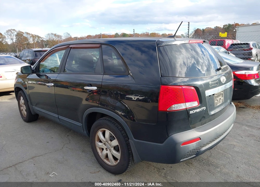 2013 KIA SORENTO LX VIN: 5XYKT3A19DG396762