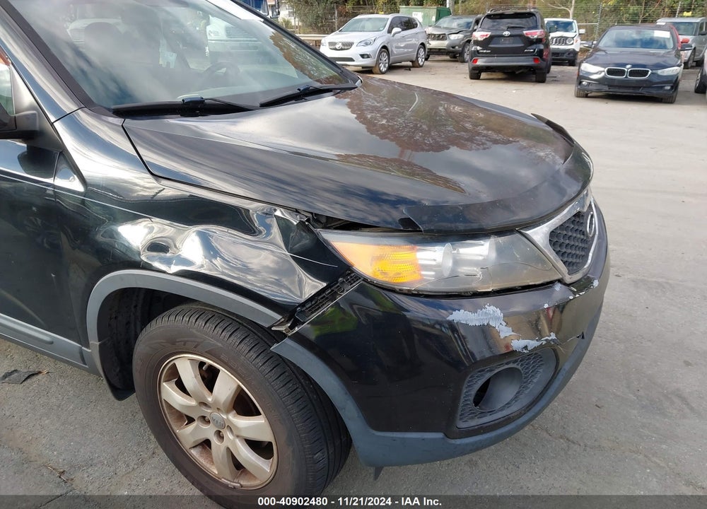 2013 KIA SORENTO LX VIN: 5XYKT3A19DG396762