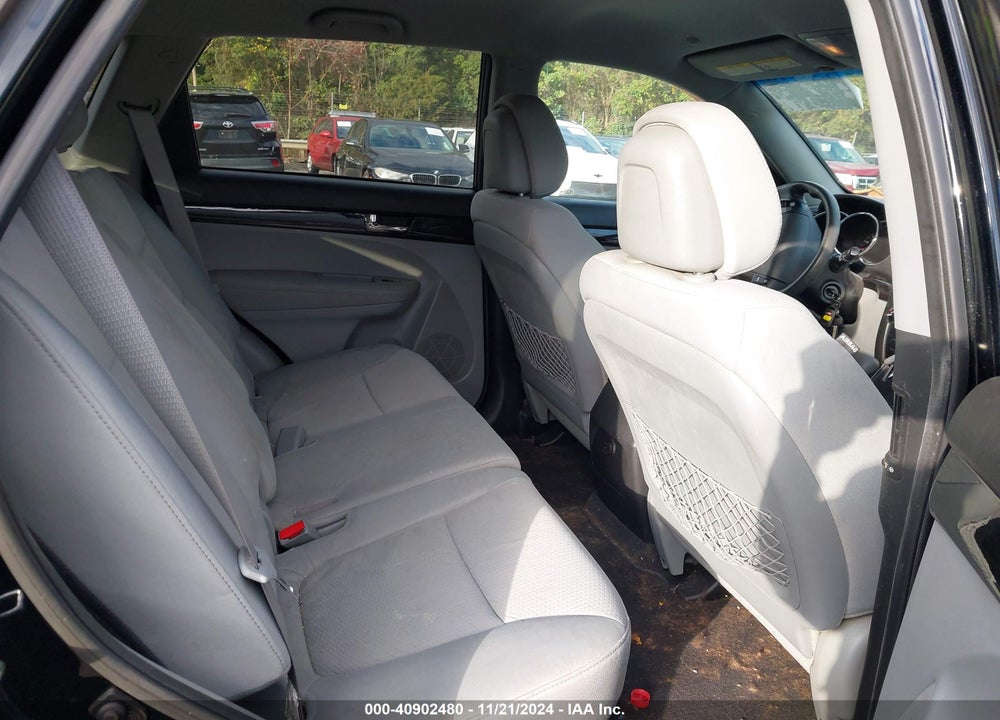 2013 KIA SORENTO LX VIN: 5XYKT3A19DG396762