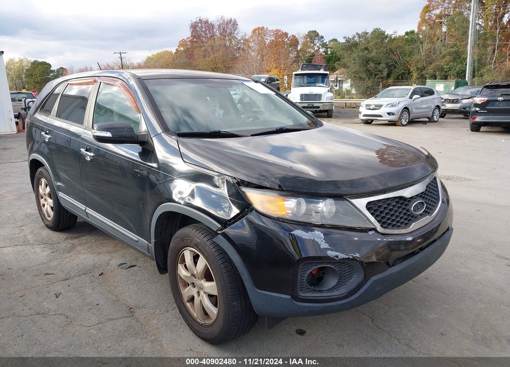 2013 KIA SORENTO LX VIN: 5XYKT3A19DG396762