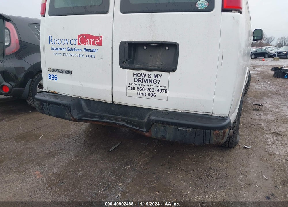 2010 CHEVROLET EXPRESS 1500 WORK VAN VIN: 1GCUGADX6A1107611