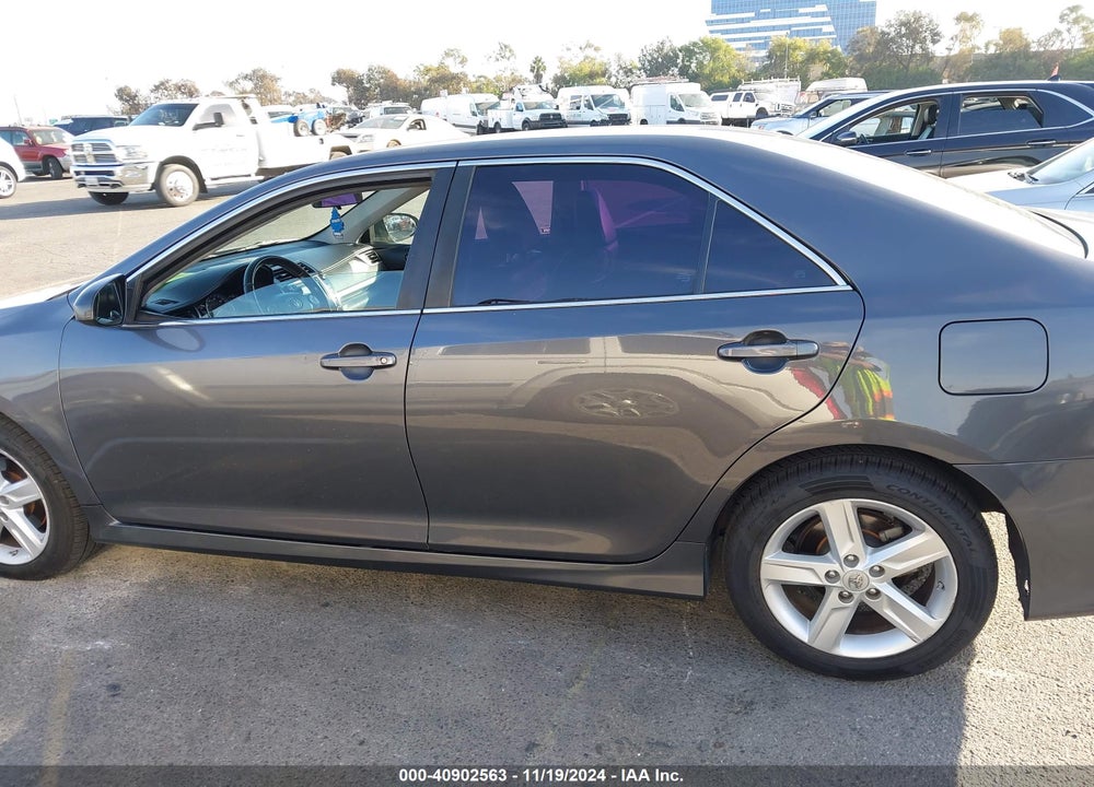 2014 TOYOTA CAMRY SE VIN: 4T1BF1FK1EU442657