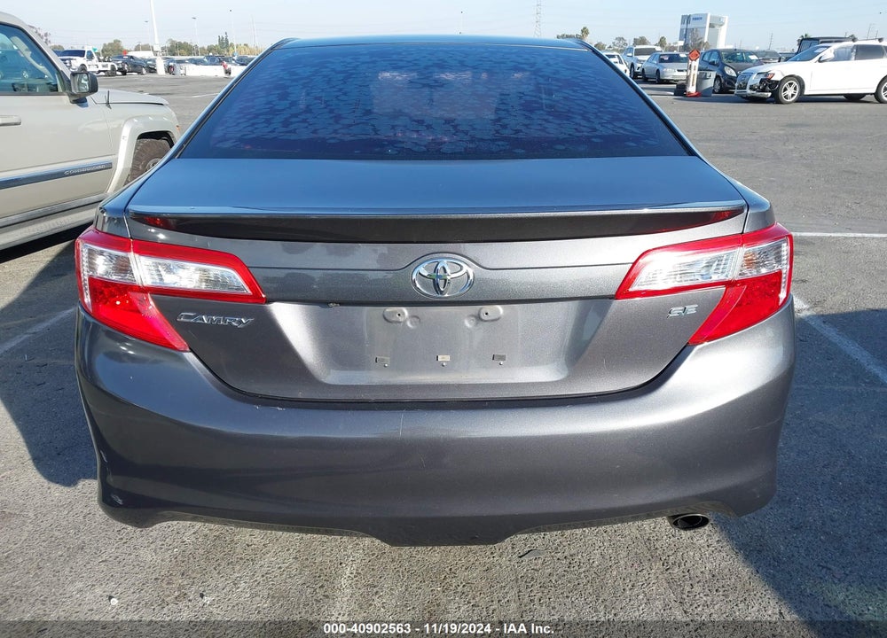 2014 TOYOTA CAMRY SE VIN: 4T1BF1FK1EU442657