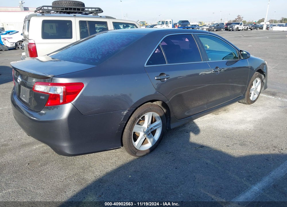 2014 TOYOTA CAMRY SE VIN: 4T1BF1FK1EU442657