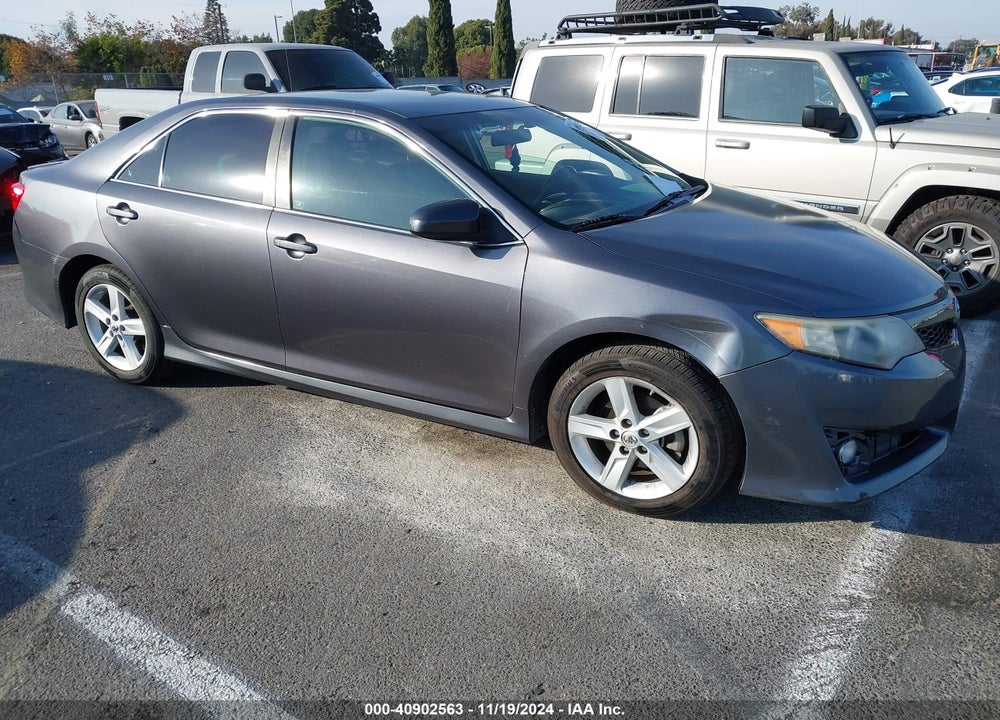2014 TOYOTA CAMRY SE VIN: 4T1BF1FK1EU442657
