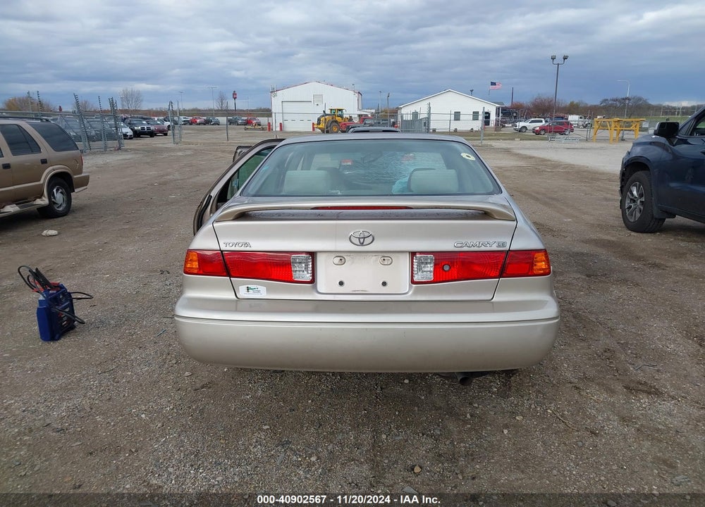 2001 TOYOTA CAMRY LE VIN: 4T1BG22K01U110437