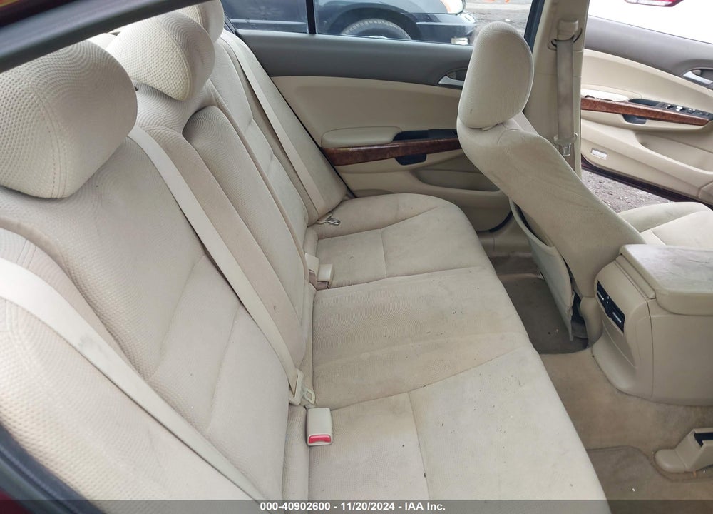 2010 HONDA ACCORD 2.4 EX VIN: 1HGCP2F74AA011105
