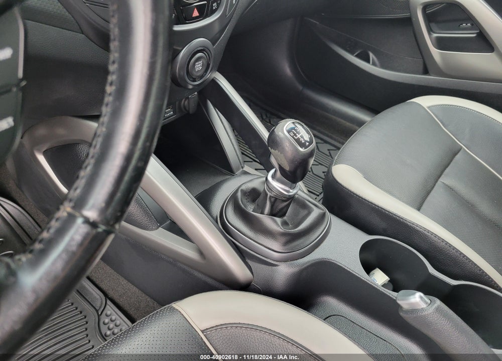 2013 HYUNDAI VELOSTER VIN: KMHTC6AE1DU174106
