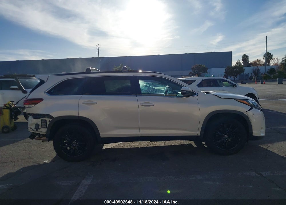 2019 TOYOTA HIGHLANDER SE VIN: 5TDKZRFHXKS569373