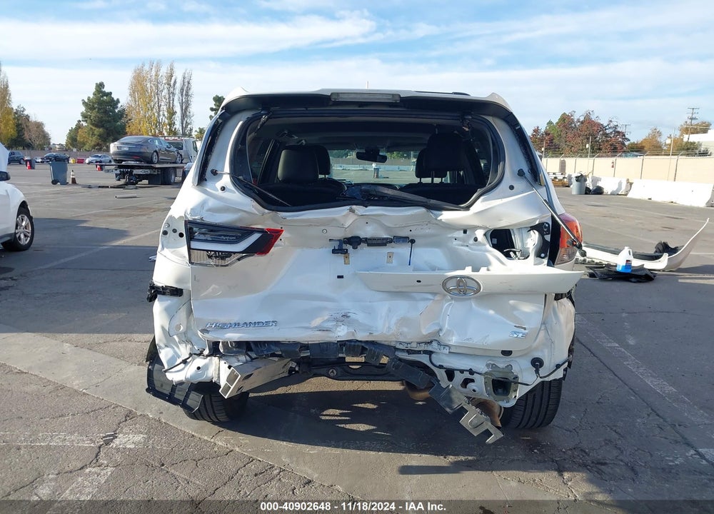 2019 TOYOTA HIGHLANDER SE VIN: 5TDKZRFHXKS569373