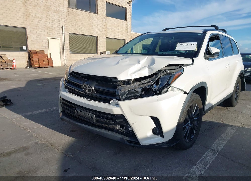 2019 TOYOTA HIGHLANDER SE VIN: 5TDKZRFHXKS569373