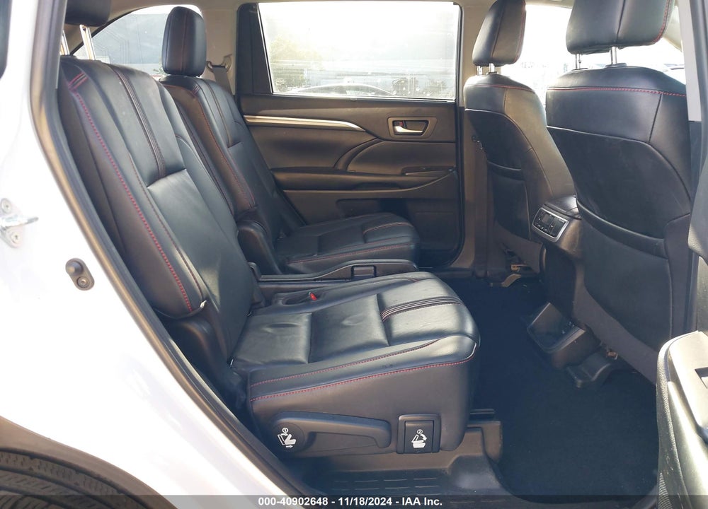 2019 TOYOTA HIGHLANDER SE VIN: 5TDKZRFHXKS569373