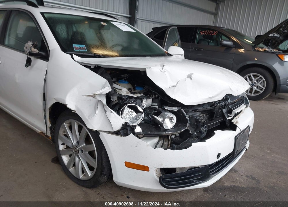 2011 VOLKSWAGEN JETTA SPORTWAGEN 2.0L TDI VIN: 3VWPL7AJ4BM637444