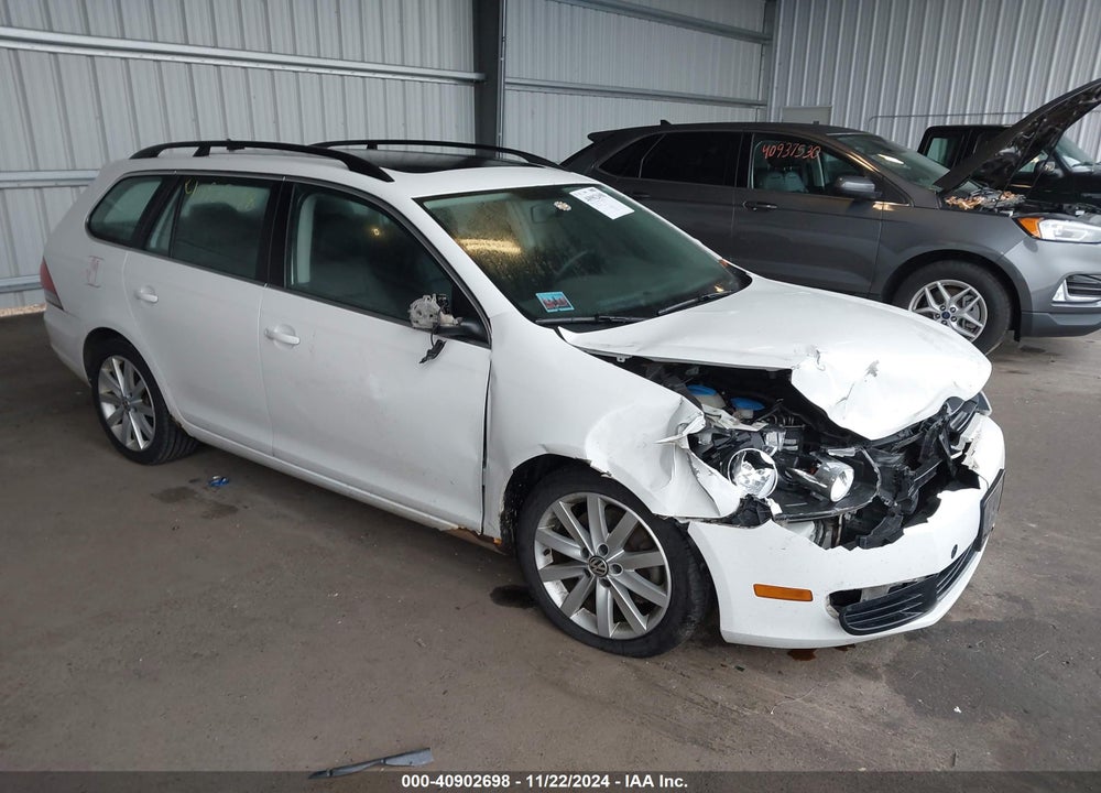 2011 VOLKSWAGEN JETTA SPORTWAGEN 2.0L TDI VIN: 3VWPL7AJ4BM637444
