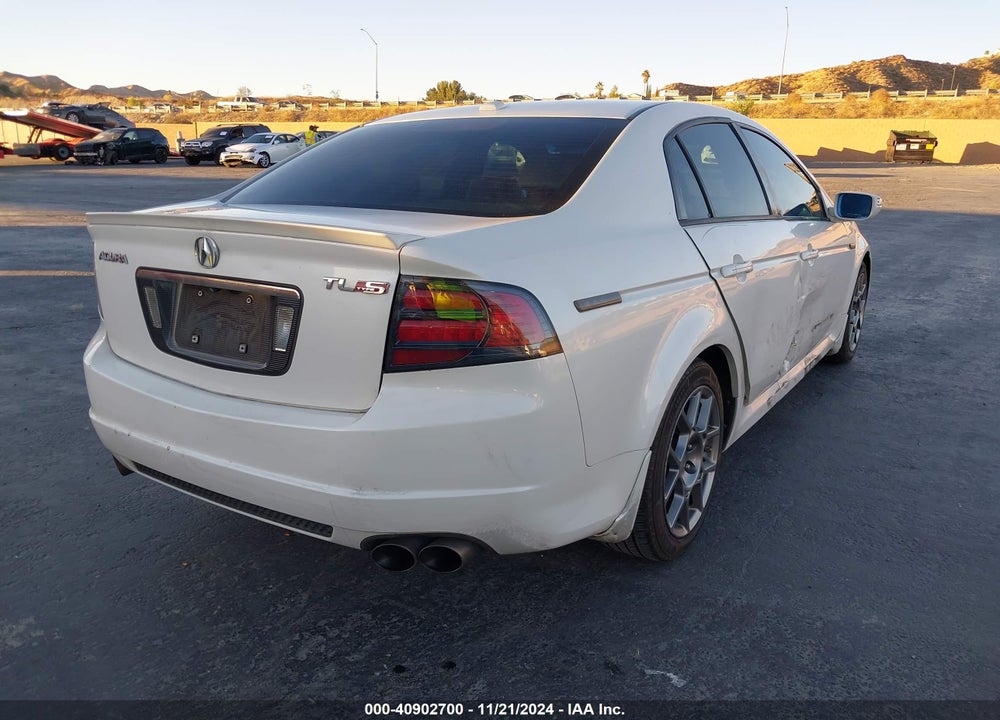 2008 ACURA TL TYPE S VIN: 19UUA766X8A011095