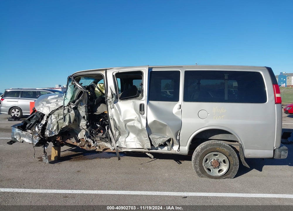 2006 CHEVROLET EXPRESS LS VIN: 1GAHG35U661107013