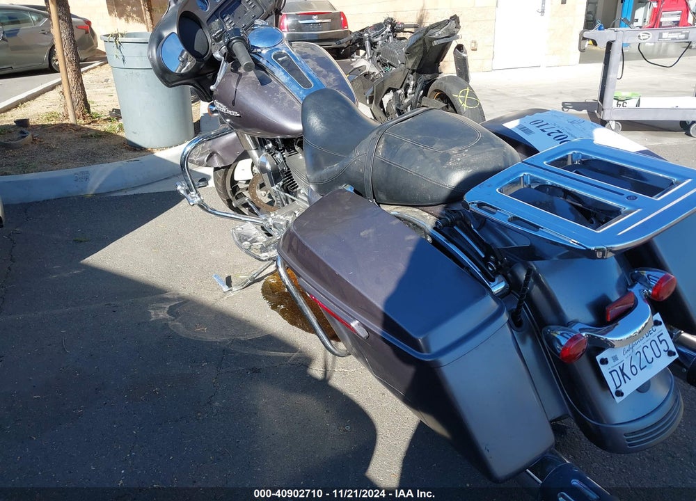 2015 HARLEY-DAVIDSON FLHX STREET GLIDE VIN: 1HD1KBM38FB605006