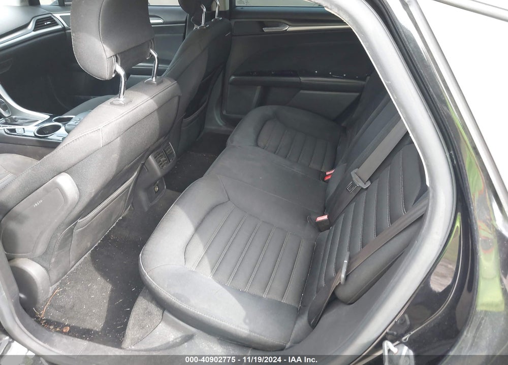 2013 FORD FUSION SE VIN: 3FA6P0H74DR365090
