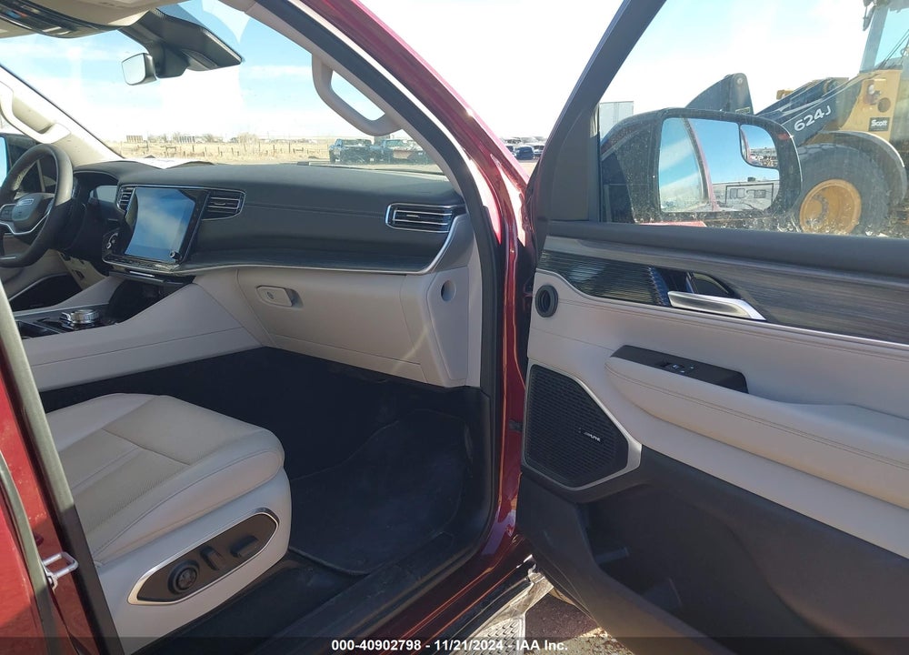 2023 JEEP WAGONEER L SERIES II 4X4 VIN: 1C4SJSBP2PS549242