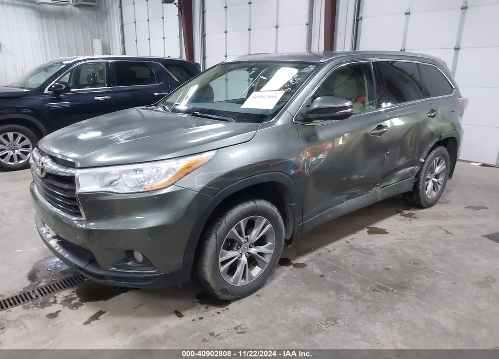 2014 TOYOTA HIGHLANDER XLE V6 VIN: 5TDJKRFH5ES005585