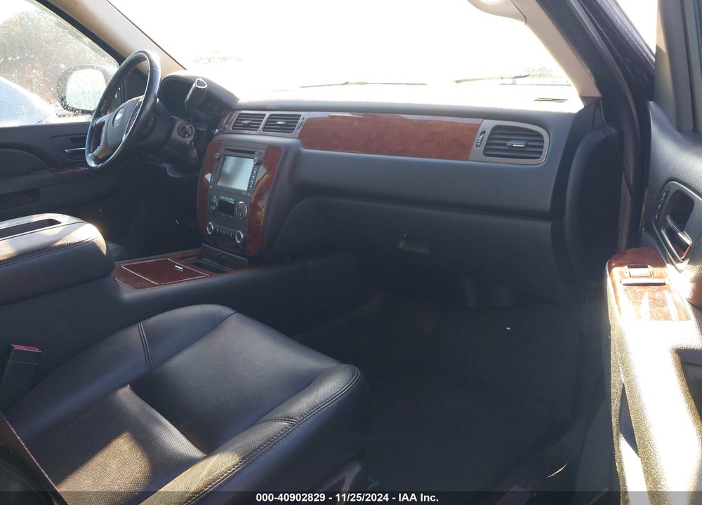 2013 CHEVROLET SUBURBAN 1500 LTZ VIN: 1GNSKKE79DR175389
