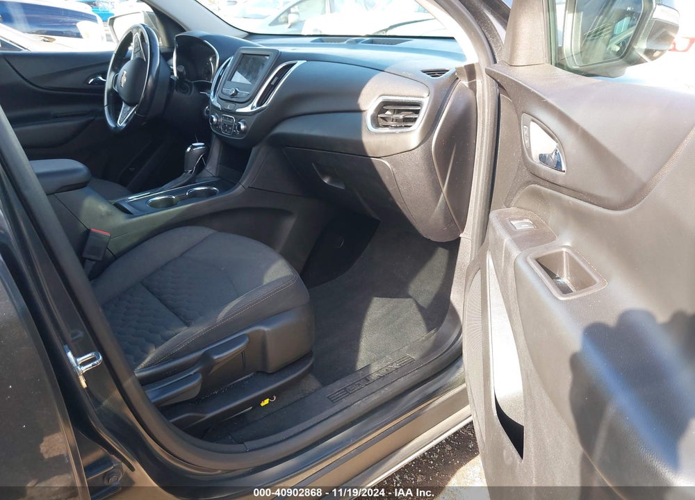 2019 CHEVROLET EQUINOX LT VIN: 2GNAXKEV4K6133913