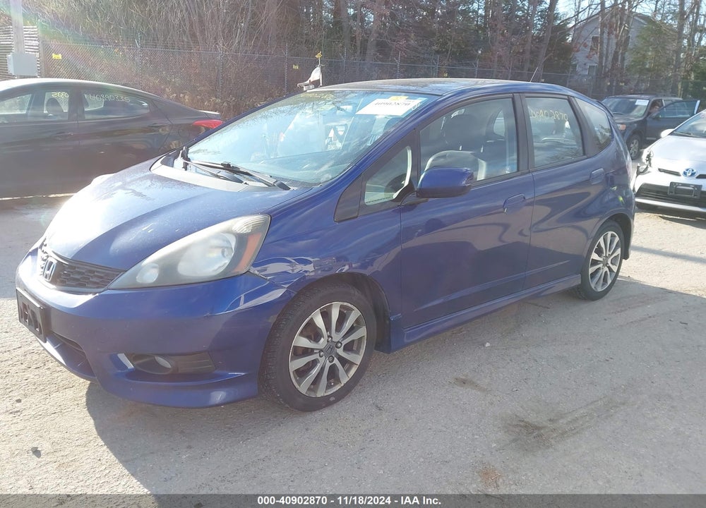 2013 HONDA FIT SPORT VIN: JHMGE8G59DC004048