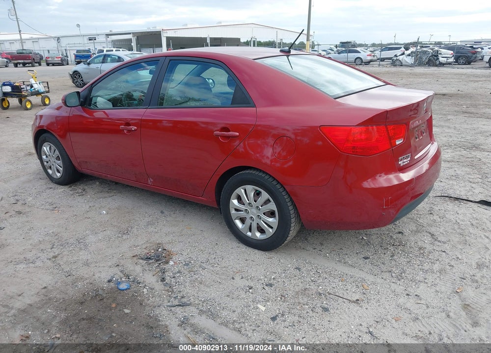 2011 KIA FORTE EX VIN: KNAFU4A25B5398993